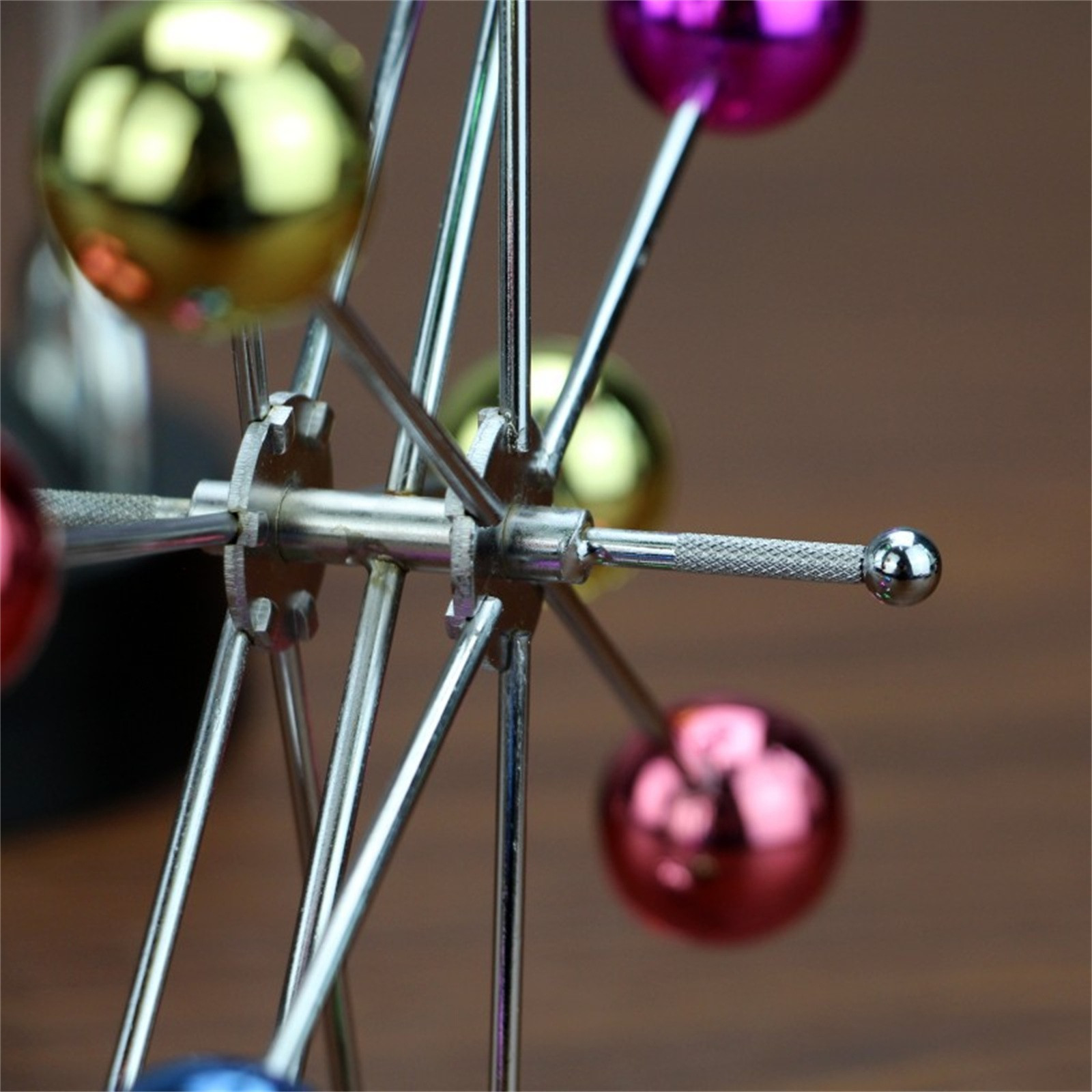 Máquina de movimento perpétuo  - Newton Cradle Large avaliação e preço